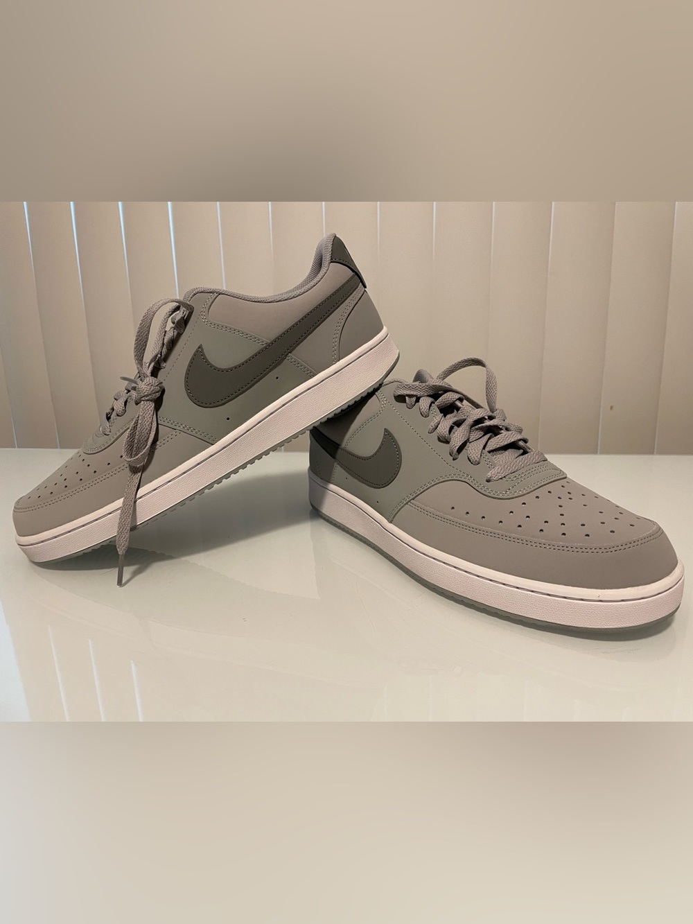 Nike Men's Low-Top Sneakers in Gray
